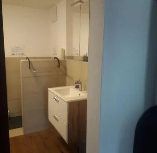 Loft Im Erdgeschoss, Kreuzbergl, 45qm, 1-3 Gaeste, Gratis Parkplaetze & Self Check-in דירה