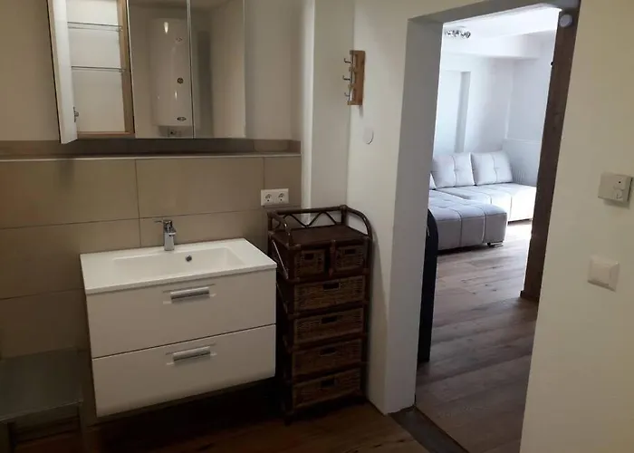 Loft Im Erdgeschoss, Kreuzbergl, 45qm, 1-3 Gaeste, Gratis Parkplaetze & Self Check-in דירה *